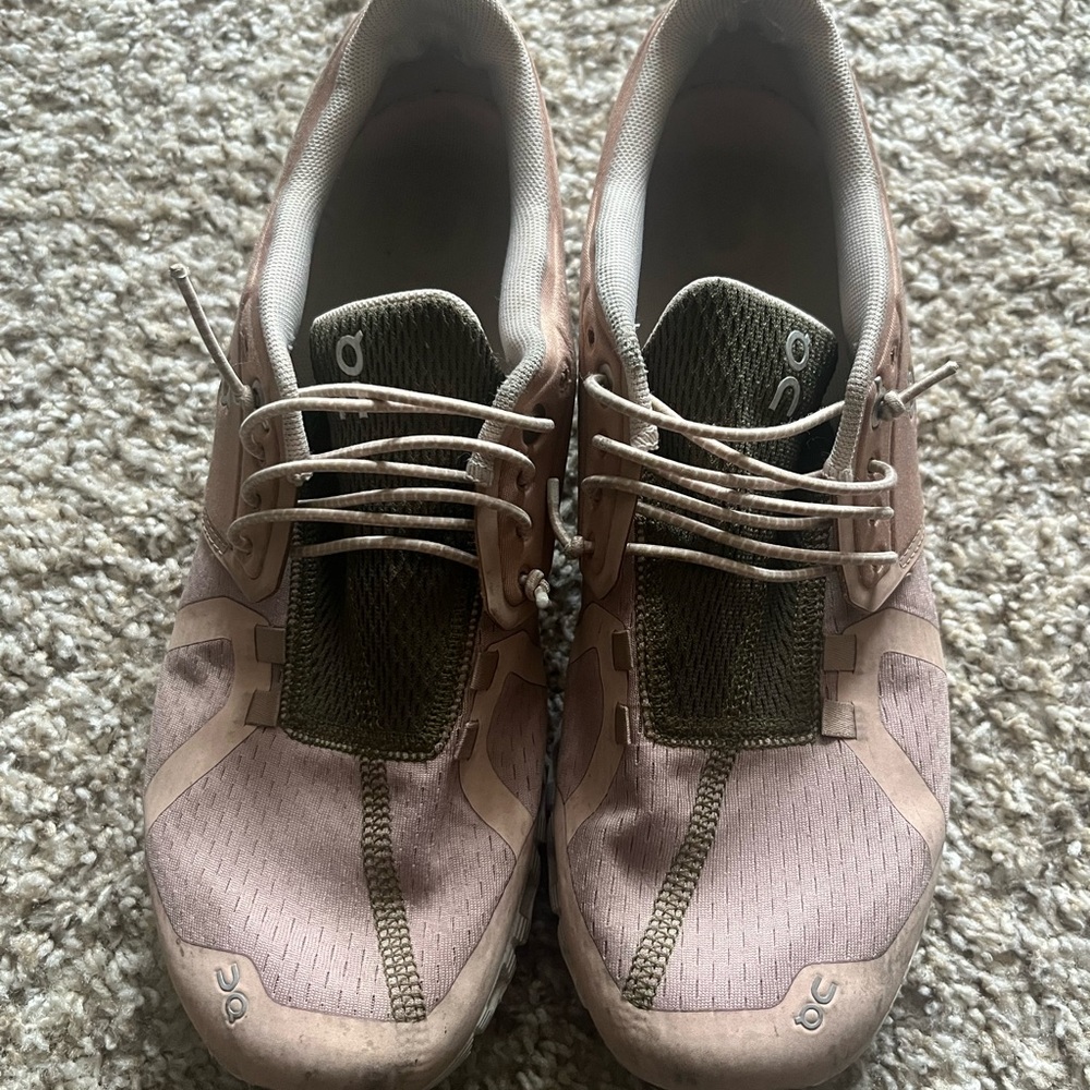 On Cloud Training Shoes